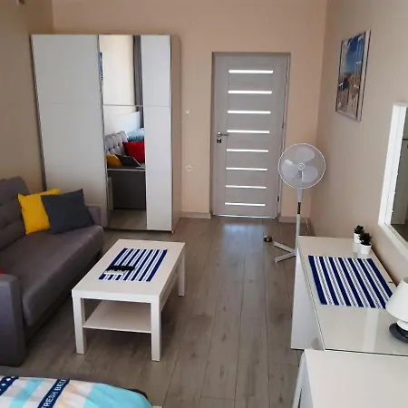 Sogdynia Apartament Przy Skwerze Kosciuszki Dla 2 + 2 * 그디니아